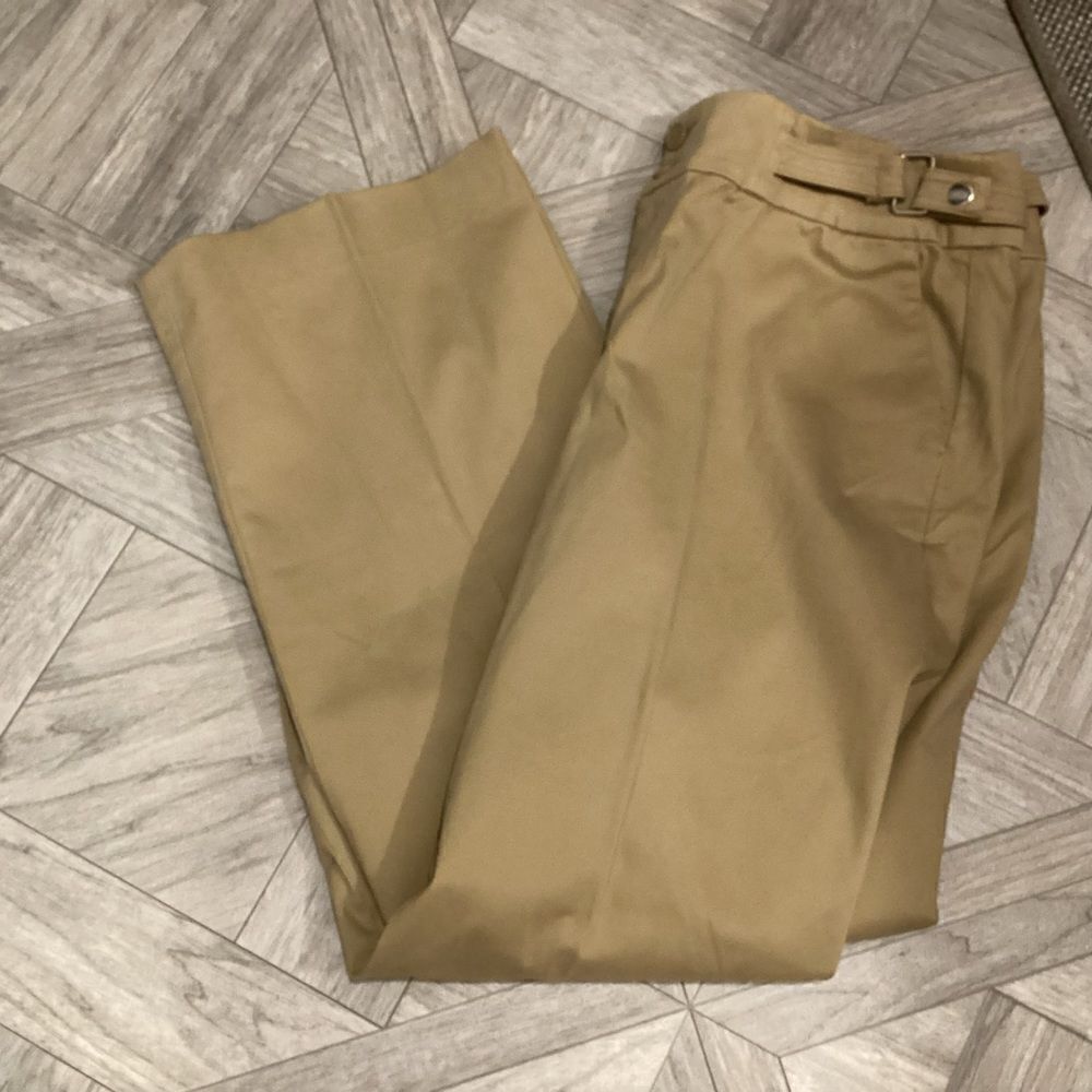NWOT. Christopher & Banks Women’s Size 14 Polished Cotton Slacks in Tan